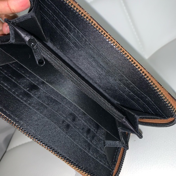 Polo Wristlet - Picture 2 of 4